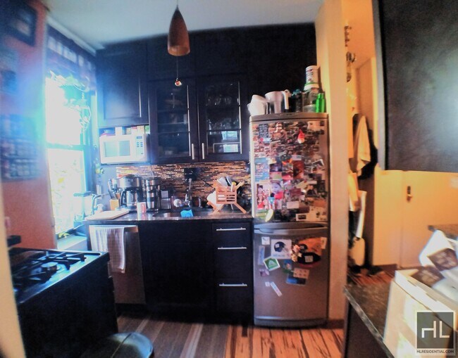 Building Photo - Bedroom with large living space on AVENUE C