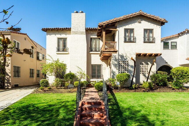 Foto del edificio - 165 S Mansfield Ave