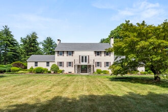 Building Photo - 66 Middle Ridge Rd