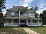 Primary Photo - 1 br, 1 bath Apartment - 305 Oakwood St Apt 3