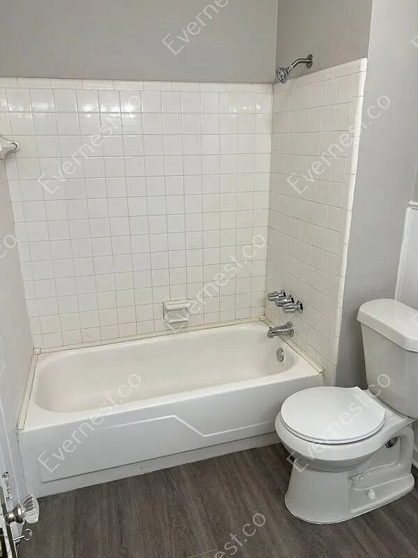 Foto del edificio - 3962 Woodhaven Dr