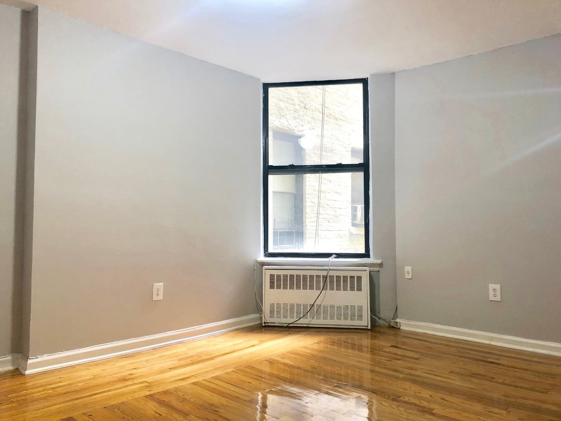 Primary Photo - 1833 7th Ave