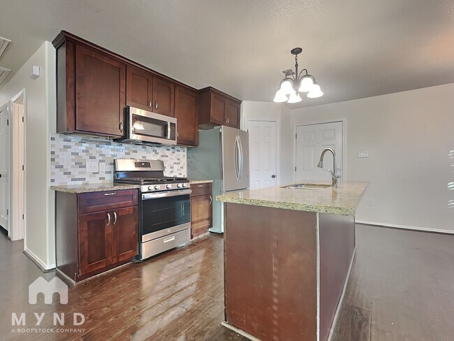 Foto del edificio - 5305 Westbrook Rd