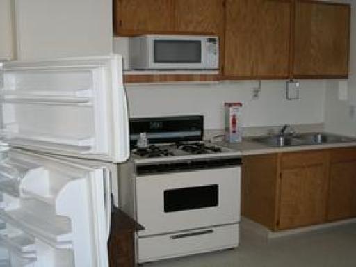 Primary Photo - 321 Cherry St