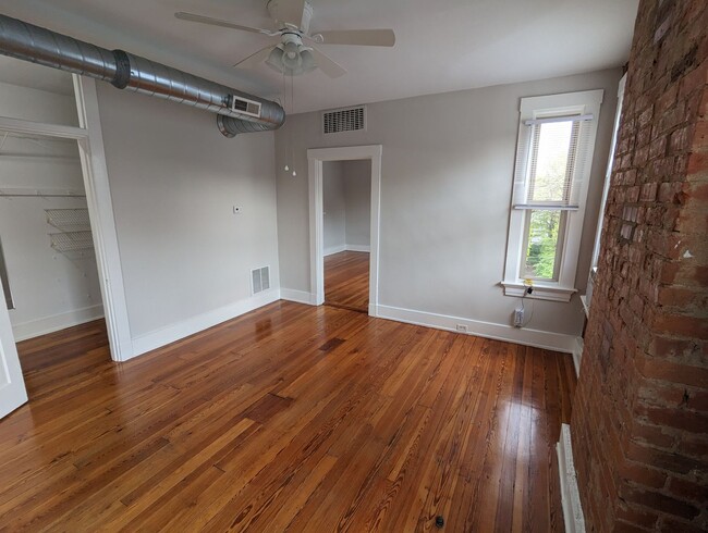 Photo - 225 Fosdick St Apartment