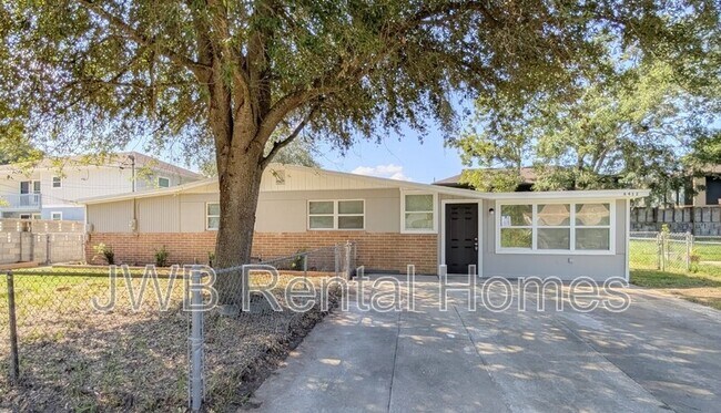Foto del edificio - 6412 Cooper Ln