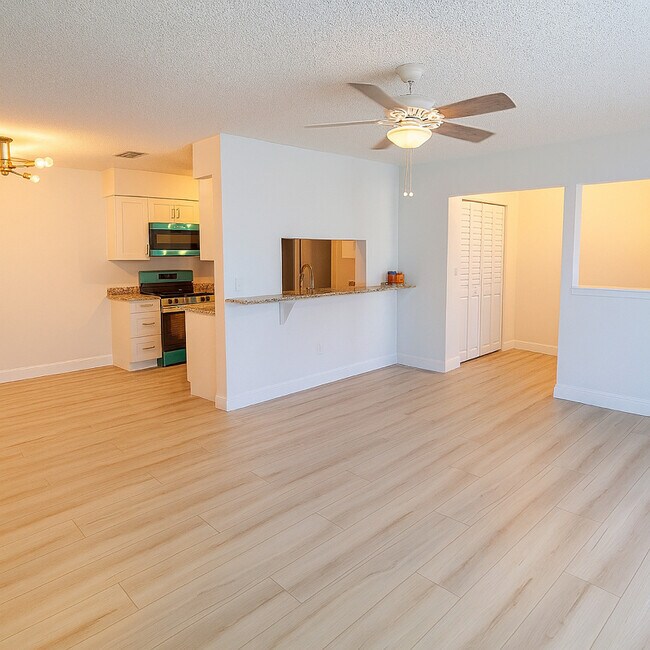 Foto del edificio - 4055 NW Cinnamon Tree Cir