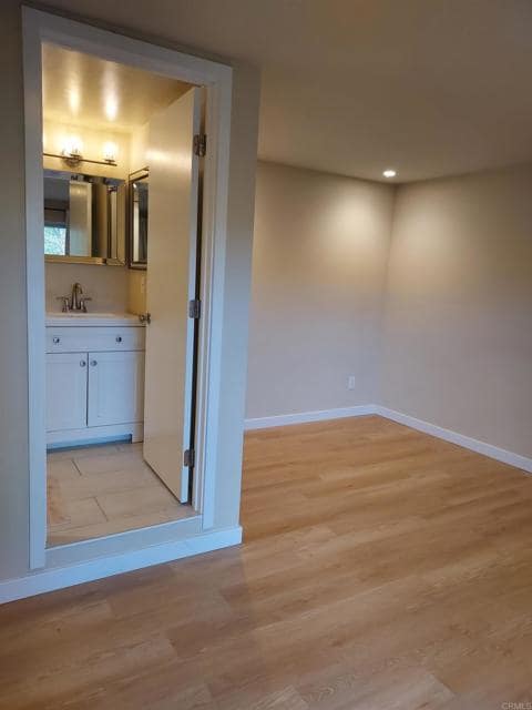 Building Photo - 11015 Dutton Dr