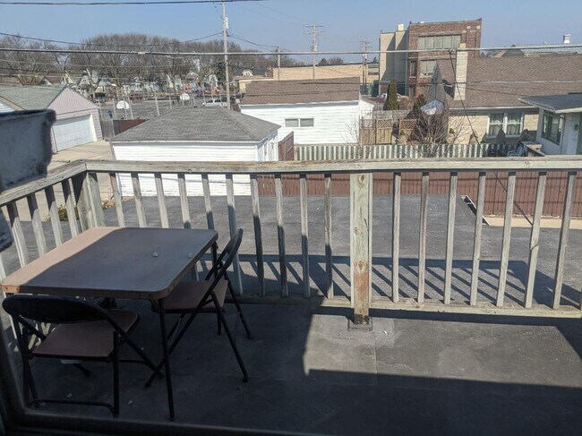 Foto del edificio - 6014 W Lincoln Ave