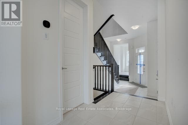 Building Photo - 546 Fir Ct.