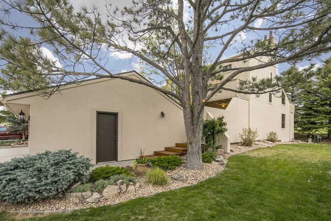 Photo - Breathtaking Three Bedroom Townhouse In The Pinery On The Golf Course