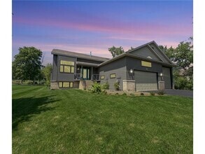 Building Photo - 717 Ashley Dr