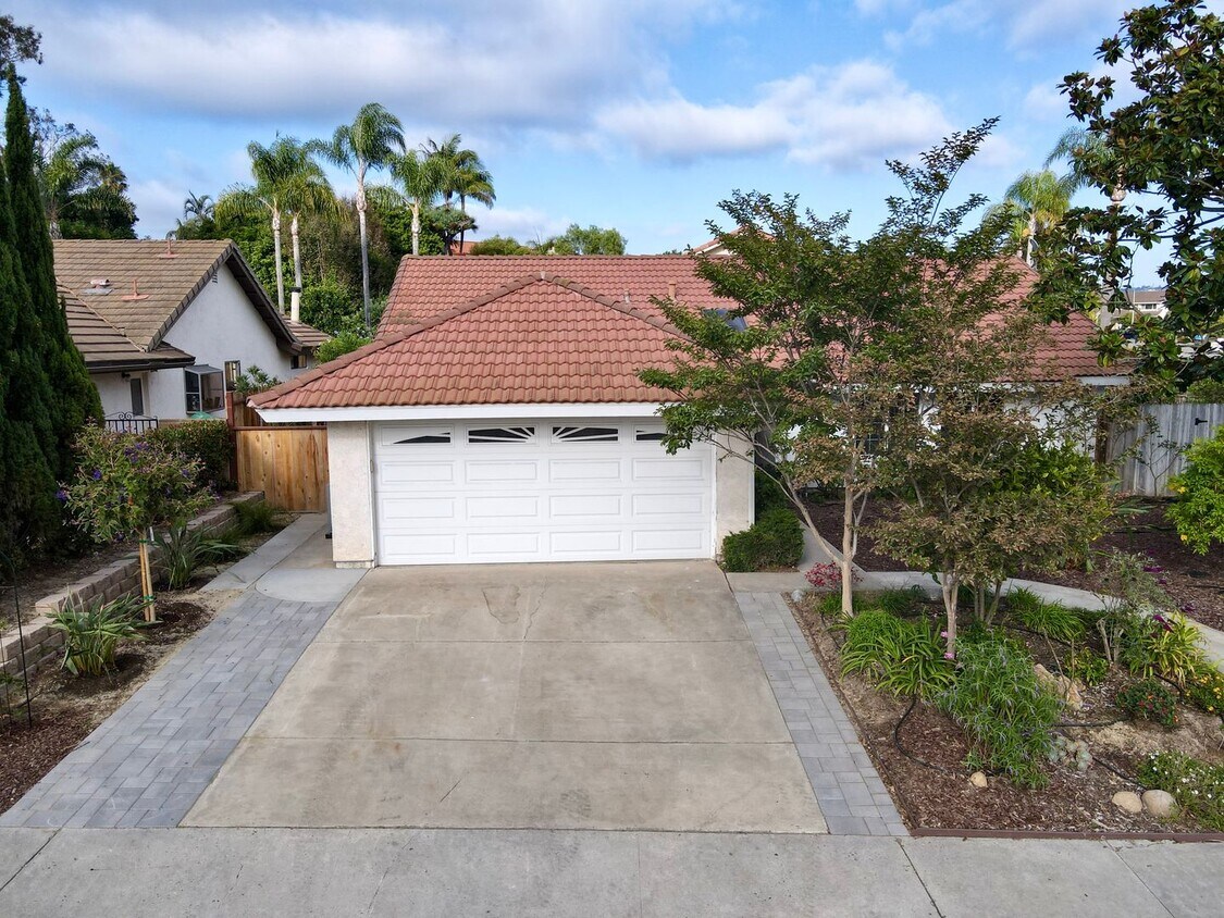 Foto principal - Remodeled Ranch Style Home in the Rancho P...