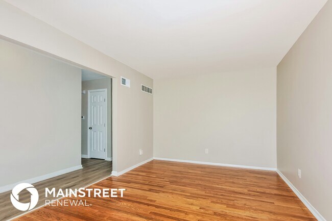 Foto del edificio - 6867 Thurston Ave