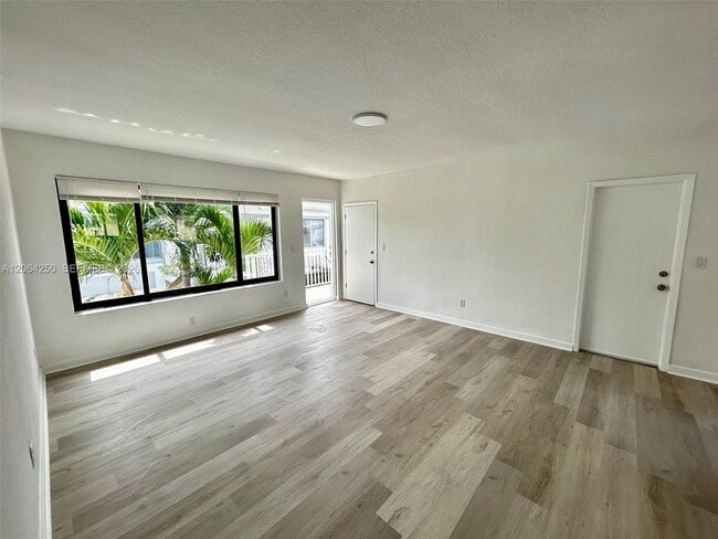 Building Photo - 875 80th St