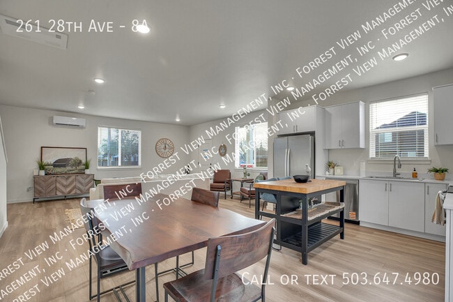 Building Photo - 261 SE 28th Ave