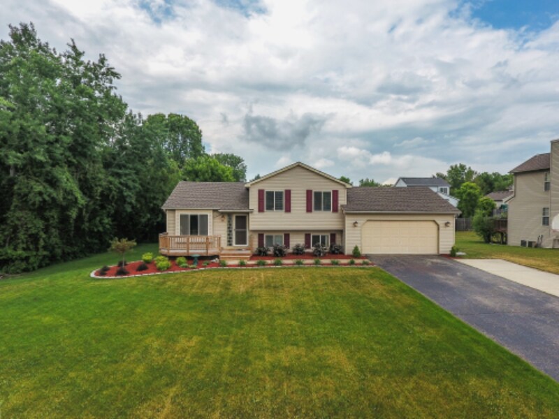 1846 Worcester Dr, Oxford, MI 48371 House Rental in Oxford, MI