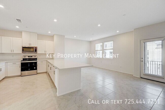 Building Photo - Brand New 4 Br 3.5 Ba Townhome with 2 Car ...