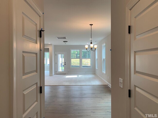 Foto del edificio - 1814 Farm Pond Trail