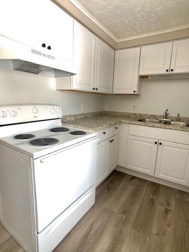 Building Photo - In JEROMESVILLE!  2 Bedroom Available!