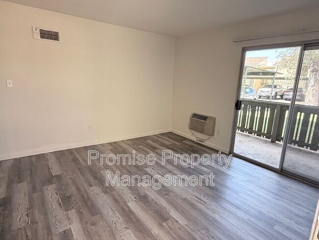 Foto del edificio - 830 W Lincoln Ave