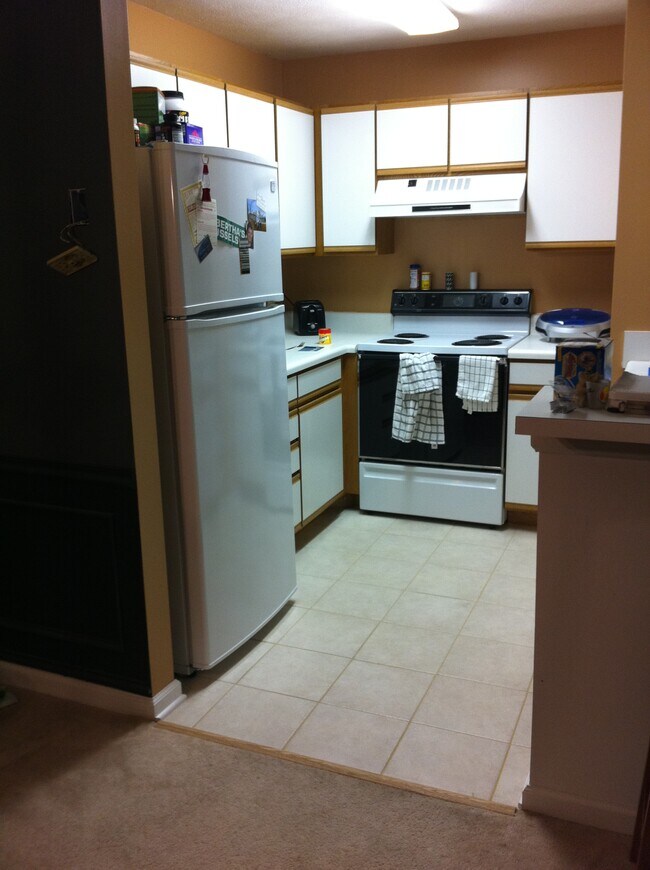 1206 Bramble Wood Ct Unit 201, Belcamp, MD 21017 Condo for Rent in