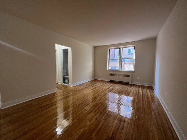 Foto del edificio - 143-06 Barclay Ave