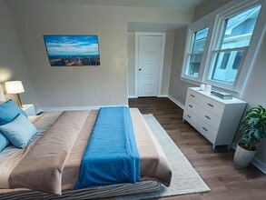 Building Photo - 908 Walnut St