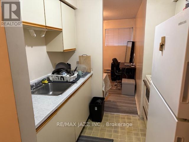 Building Photo - 455 Trick Ave