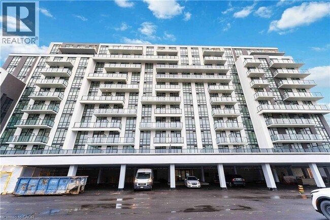 Photo du bâtiment - 461 Green Rd