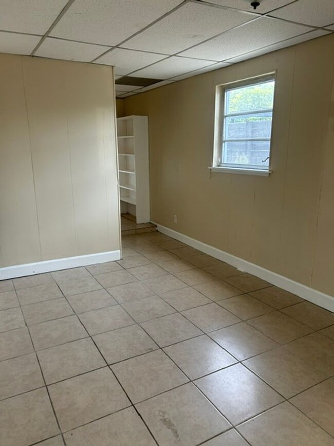 Building Photo - 2527 Cheval Dr