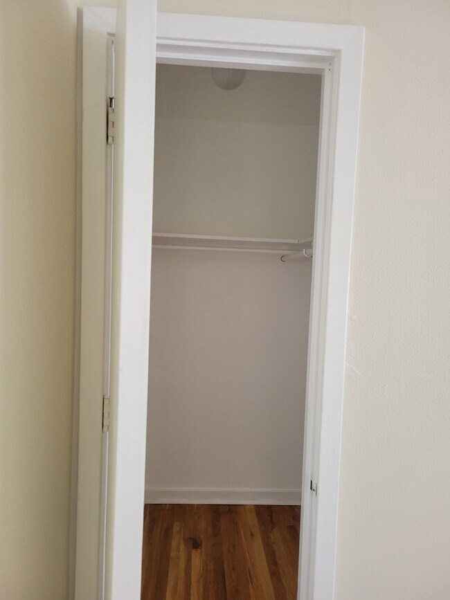 Foto del edificio - Affordable Studio Apartments in Los Alamos...