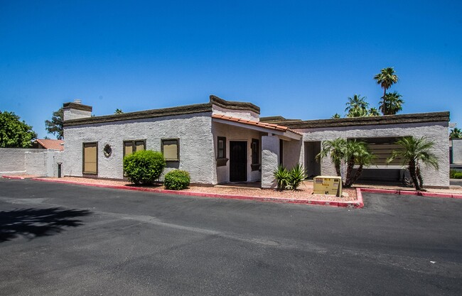 End unit - 7755 E Thomas Rd