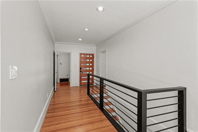 Foto del edificio - 2901 N Hills Dr NE