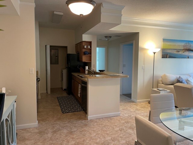 Building Photo - 9857 Baywinds Dr