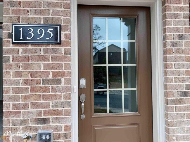 Foto del edificio - 1395 Live Oak Lane
