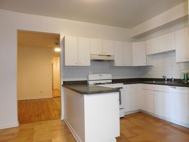 Foto del edificio - 3124 W Logan Blvd