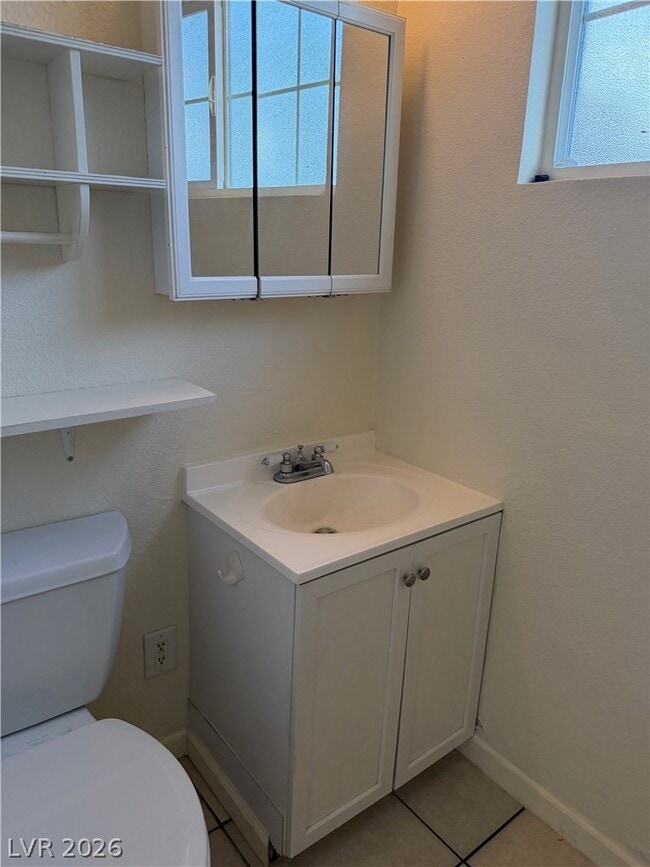 Building Photo - 640 6th St