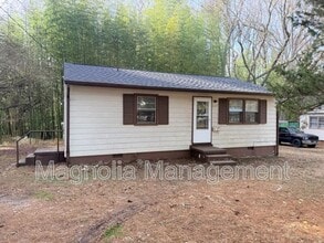 Building Photo - 820 Arrow St