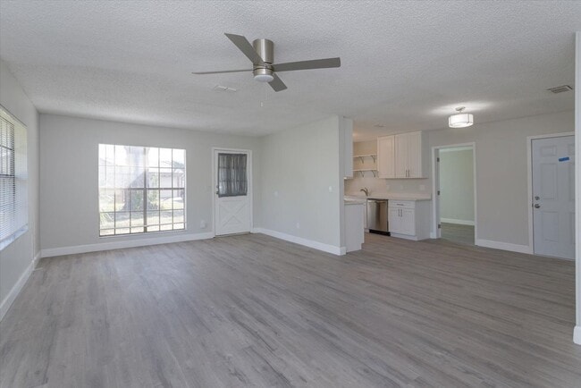 Building Photo - Chic 3-Bed Remodel with Pool in Elite School Zone