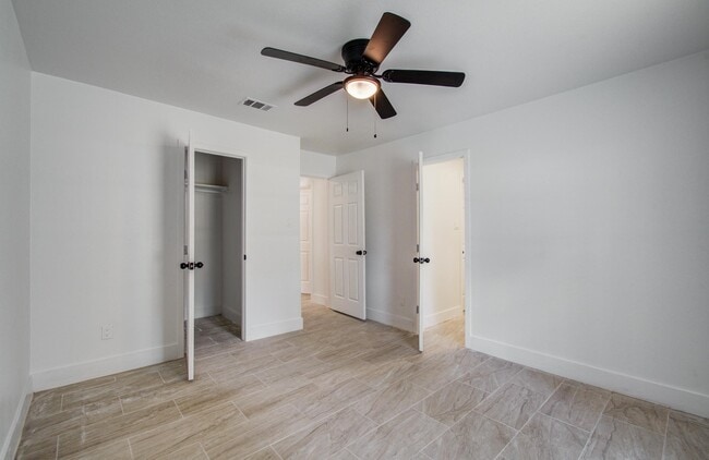 Building Photo - 494 Brandon Rd