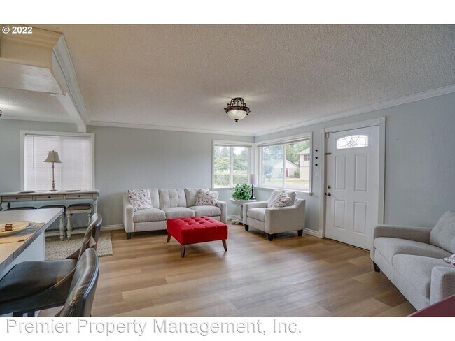 Foto del edificio - 3 br, 1 bath House - 3711 E 13th St