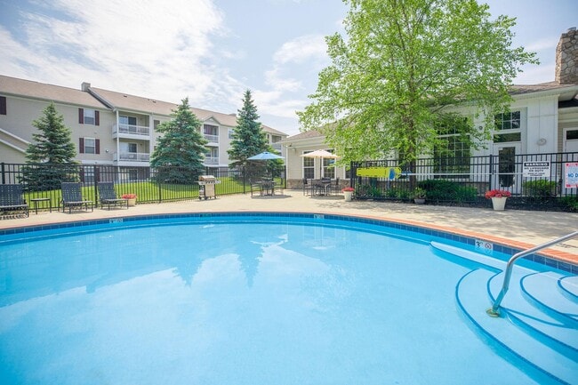 Building Photo - The Cove at Avon Lake