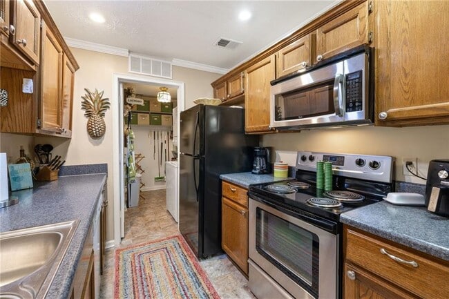Building Photo - 525 Warm Springs Cir