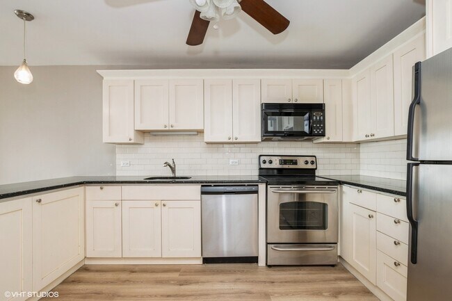Foto del edificio - 1636 N Wells St