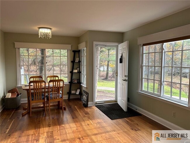 Building Photo - 45 Stevens Ct