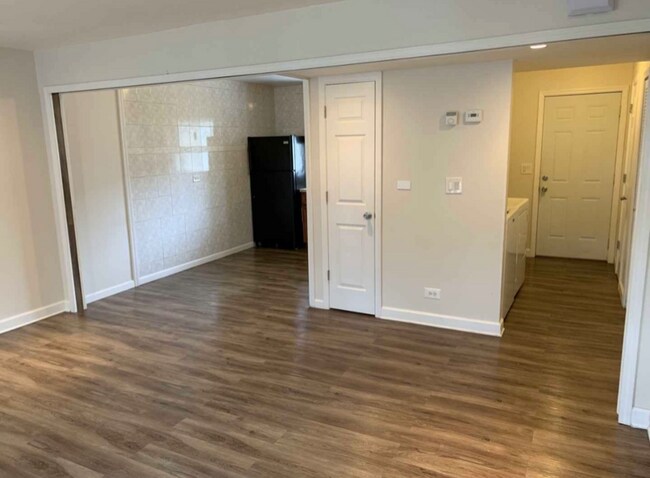 Building Photo - 1533 McKool Ave