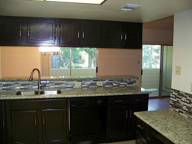 Building Photo - 14555 Wunderlich Dr