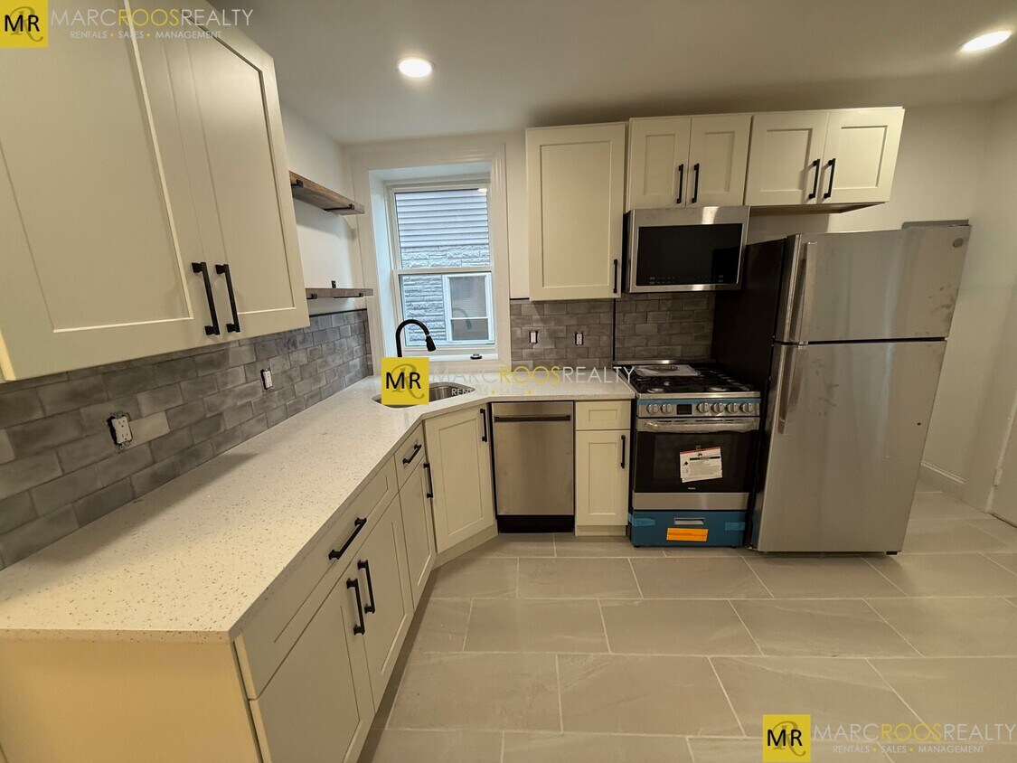 Foto principal - 24 Chelsea St