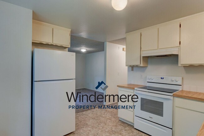 Building Photo - 4146 Kimberly Way
